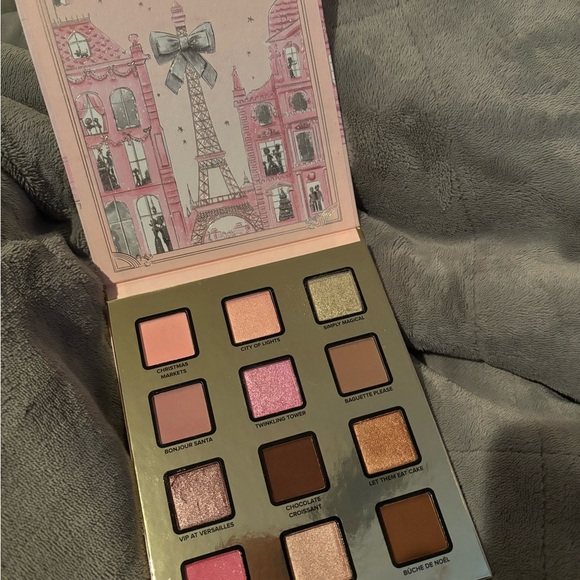 Too Faced Other - Parisian Eyeshadow Palette by Too Faced - Pink, Gold, Brown Shades